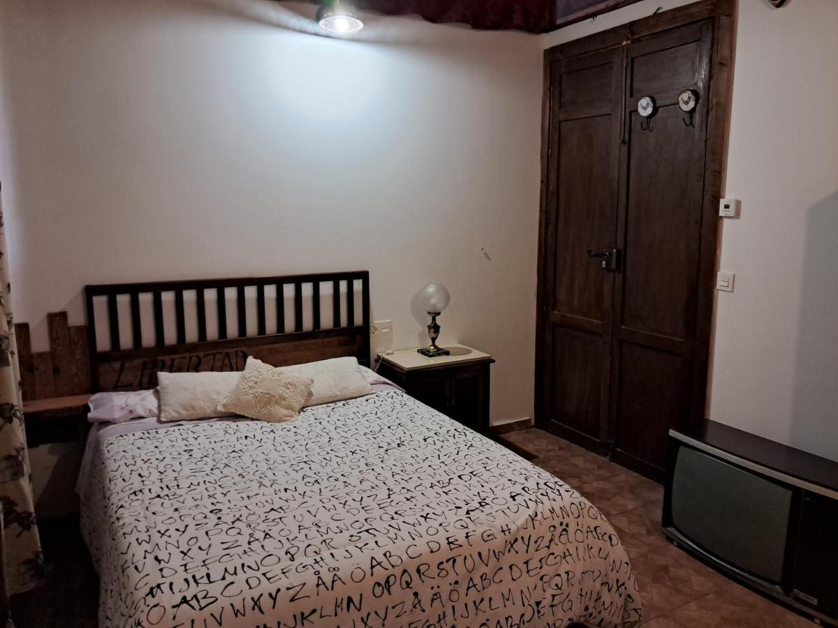 La Casona De La Luz Hostel Гуадикс Екстериор снимка