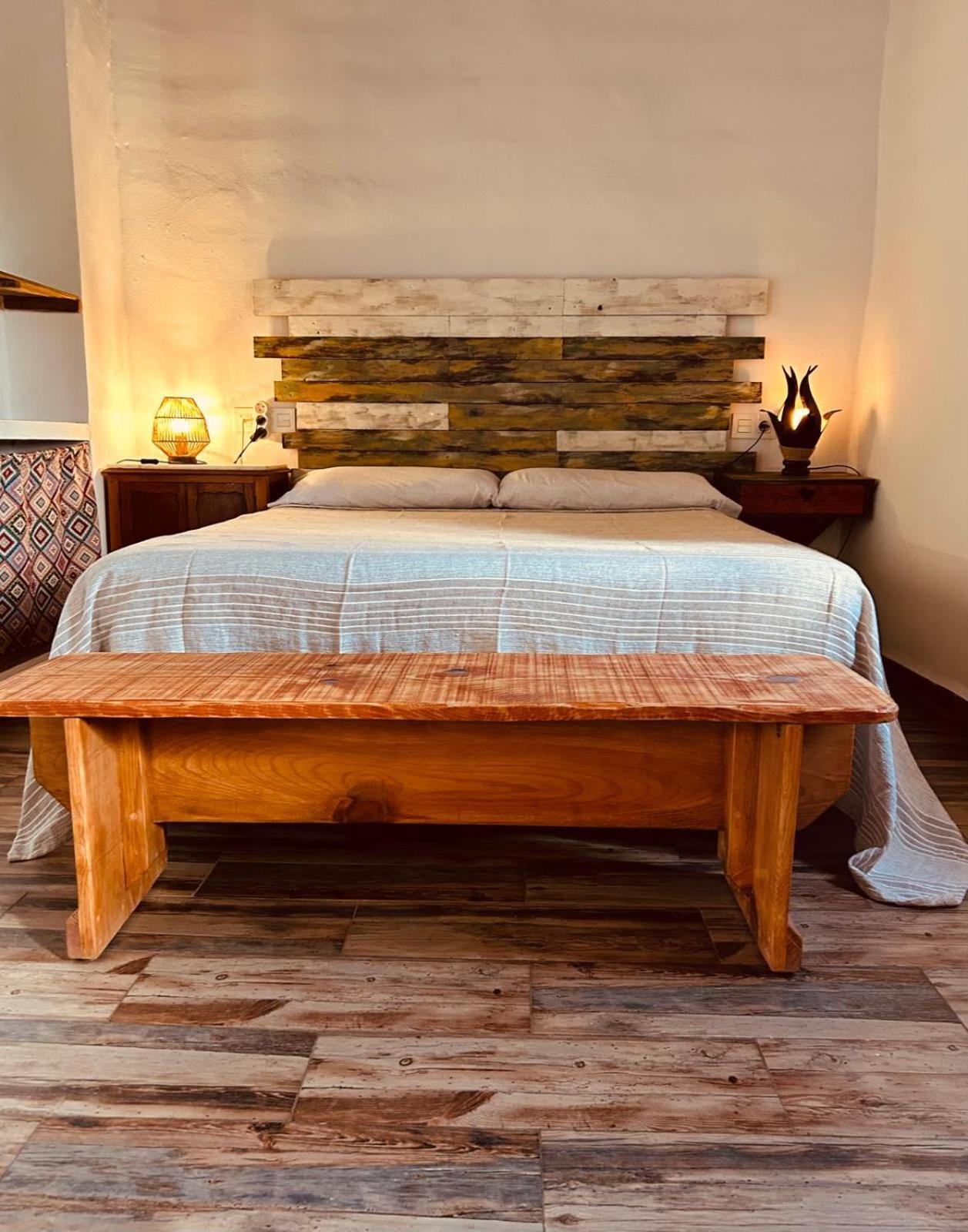 La Casona De La Luz Hostel Гуадикс Екстериор снимка