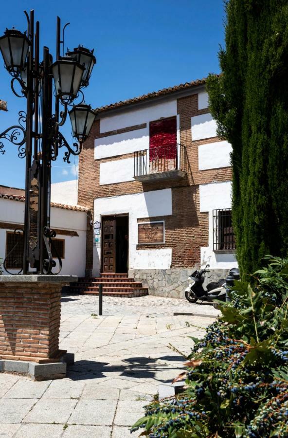 La Casona De La Luz Hostel Гуадикс Екстериор снимка